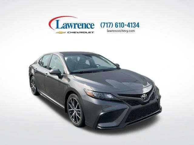 2022 Toyota Camry SE AWD photo