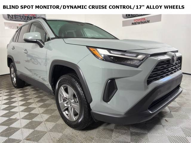 2022 Toyota RAV4 XLE FWD photo