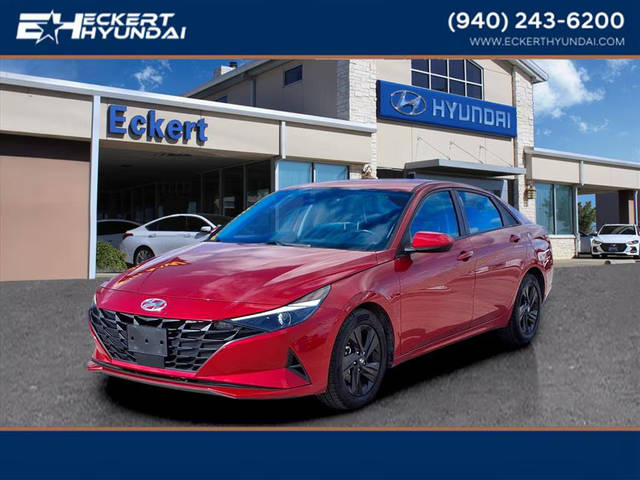 2022 Hyundai Elantra SEL FWD photo