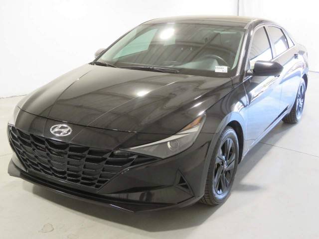 2022 Hyundai Elantra SEL FWD photo