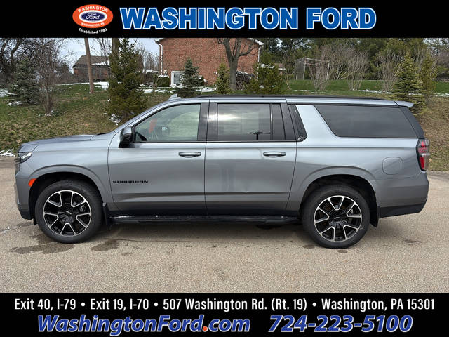 2022 Chevrolet Suburban RST 4WD photo