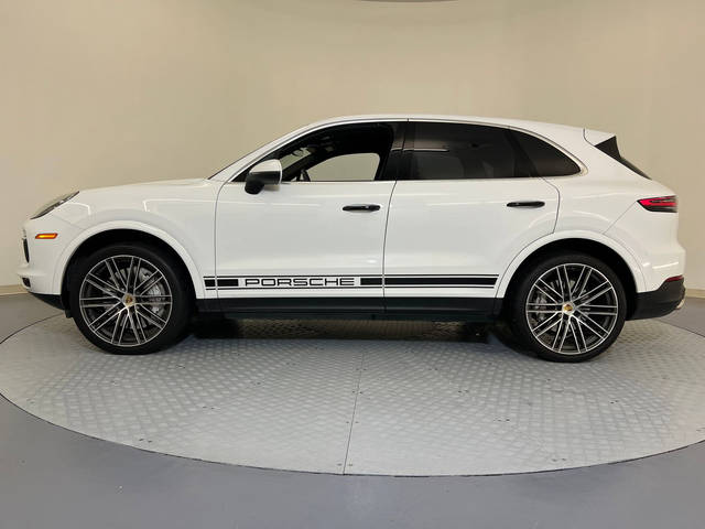 2022 Porsche Cayenne Platinum Edition AWD photo