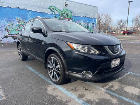 2018 Nissan Rogue Sport SL FWD photo