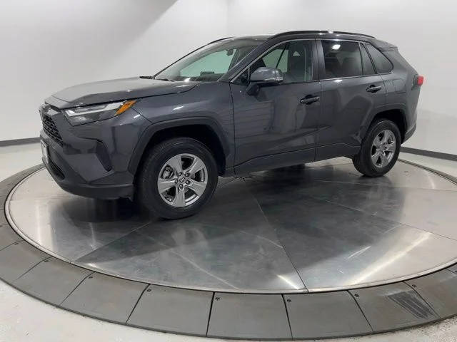 2022 Toyota RAV4 XLE AWD photo