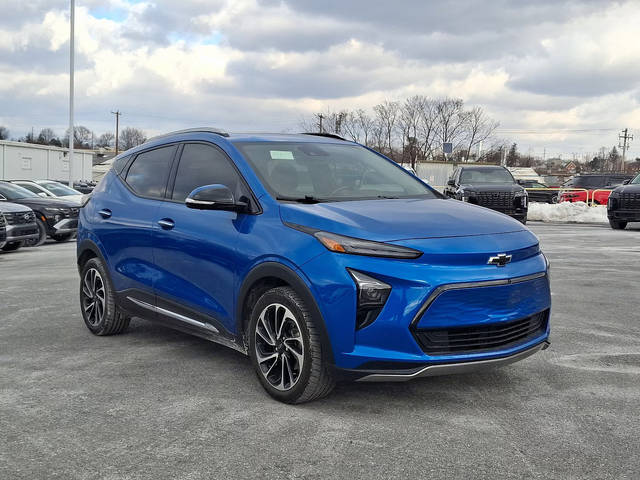 2022 Chevrolet Bolt EUV Premier FWD photo