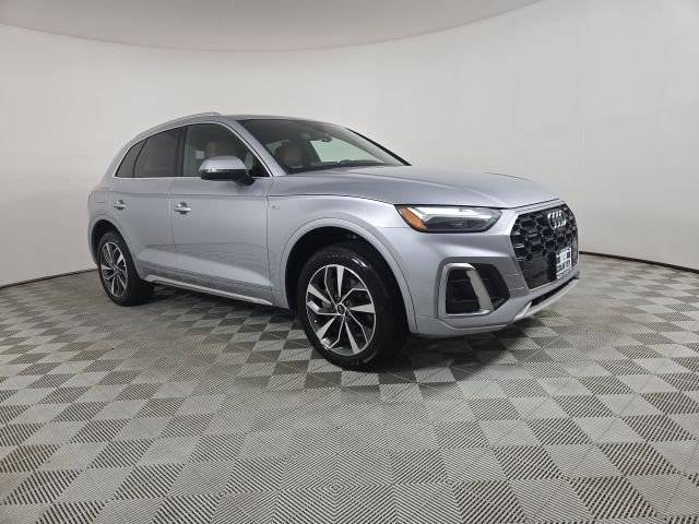 2022 Audi Q5 S line Premium Plus AWD photo