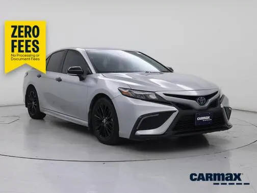 2022 Toyota Camry Hybrid SE FWD photo