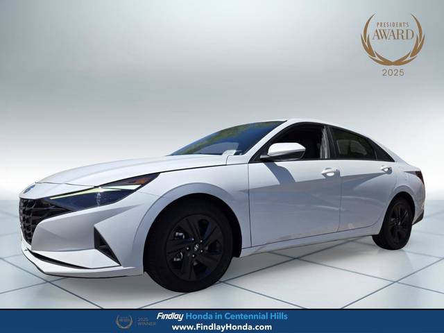 2022 Hyundai Elantra SEL FWD photo