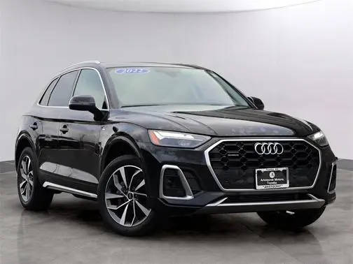2022 Audi Q5 S line Premium AWD photo