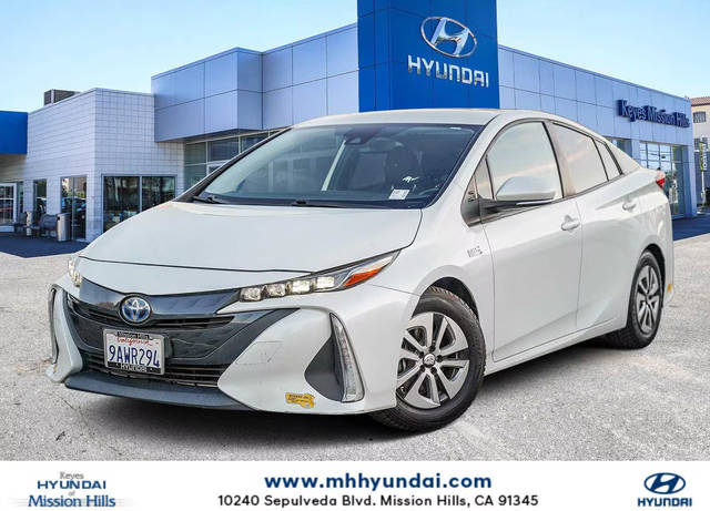 2022 Toyota Prius Prime XLE FWD photo