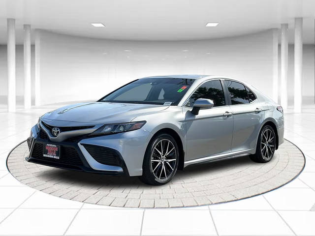2022 Toyota Camry SE FWD photo