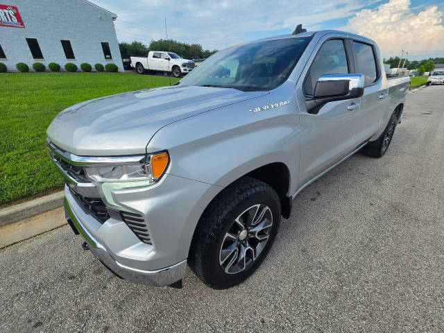 2022 Chevrolet Silverado 1500 LT 4WD photo