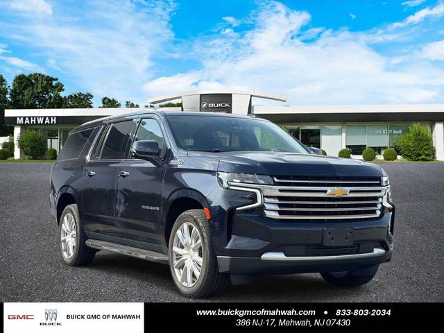 2022 Chevrolet Suburban High Country 4WD photo