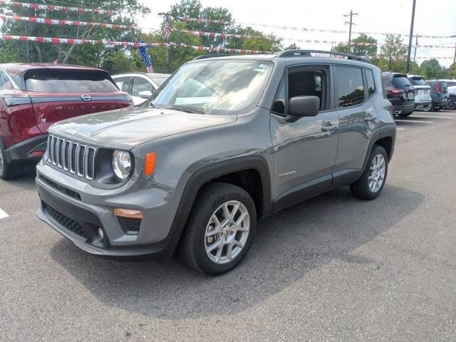 2022 Jeep Renegade Latitude 4WD photo
