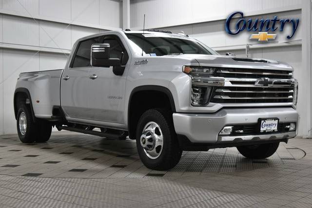 2022 Chevrolet Silverado 3500HD High Country 4WD photo