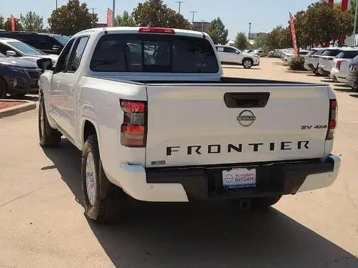 2022 Nissan Frontier SV 4WD photo