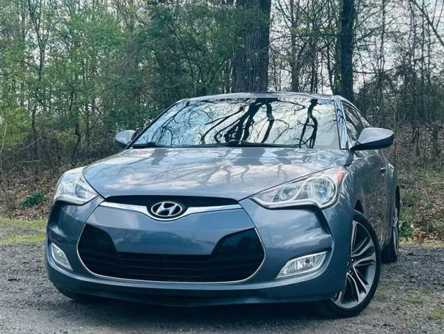 2017 Hyundai Veloster FWD photo