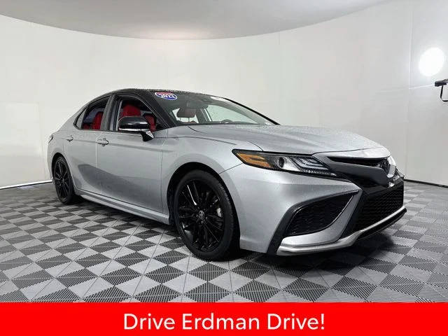 2022 Toyota Camry XSE FWD photo