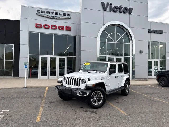 2022 Jeep Wrangler Unlimited Unlimited Sahara 4WD photo