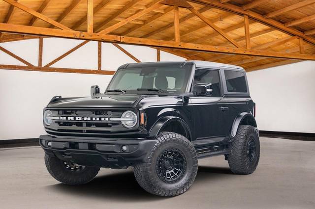 2022 Ford Bronco 2 Door Outer Banks 4WD photo