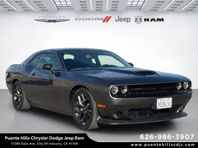 2022 Dodge Challenger R/T RWD photo