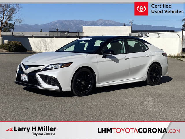 2022 Toyota Camry Hybrid XSE FWD photo