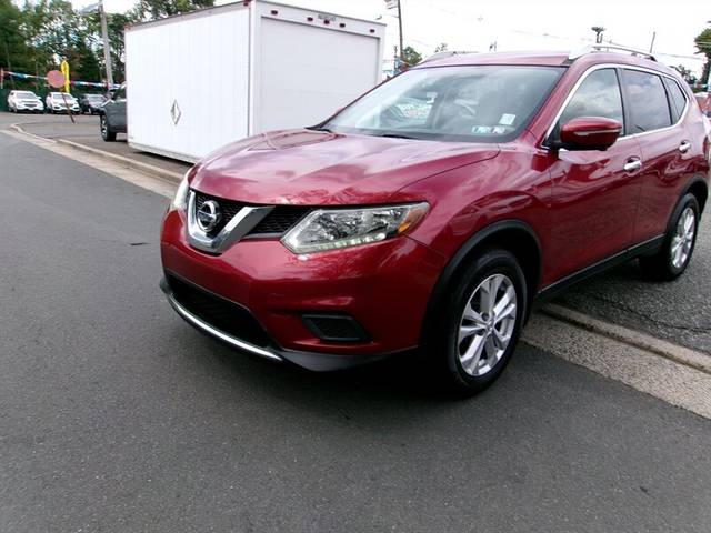 2015 Nissan Rogue SV FWD photo