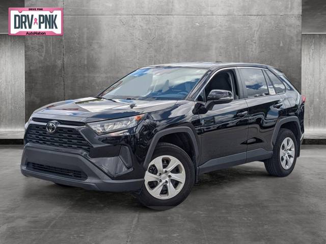 2022 Toyota RAV4 LE FWD photo