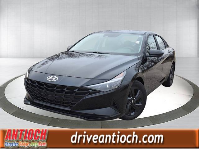 2022 Hyundai Elantra SEL FWD photo
