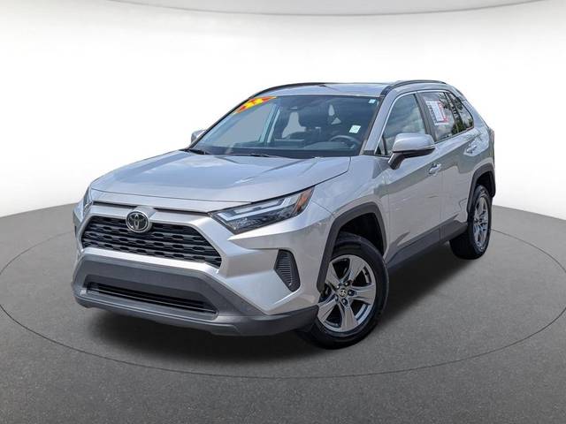 2022 Toyota RAV4 XLE FWD photo