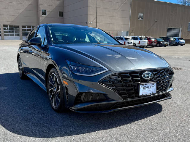 2022 Hyundai Sonata Limited FWD photo