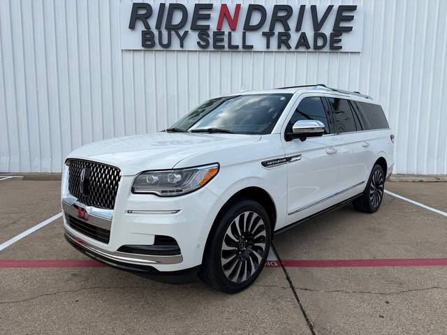 2022 Lincoln Navigator L Black Label 4WD photo