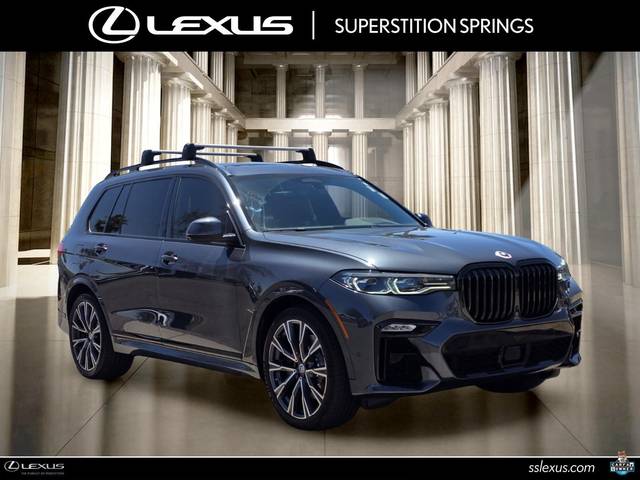 2022 BMW X7 M50i AWD photo