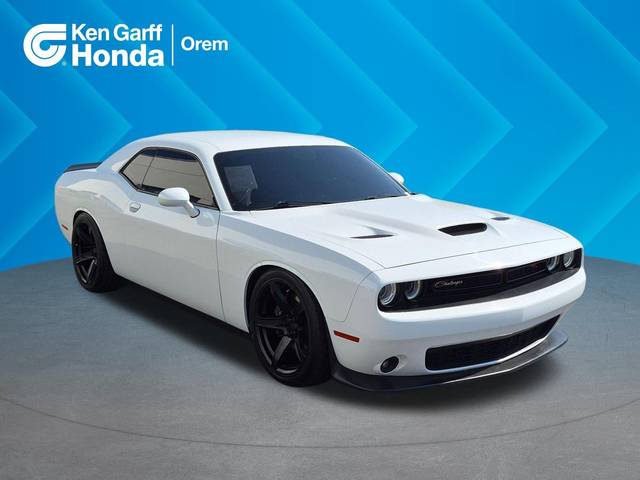 2022 Dodge Challenger R/T Scat Pack RWD photo