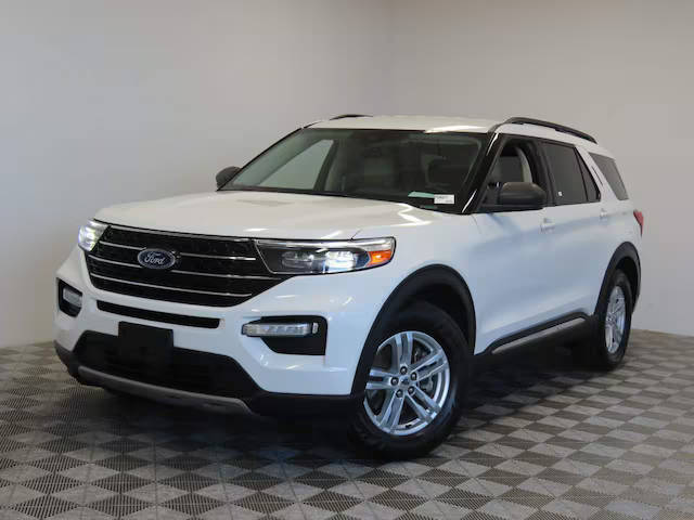 2022 Ford Explorer XLT RWD photo