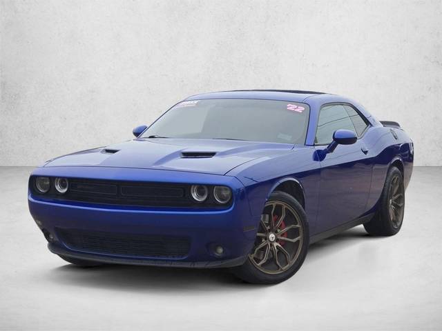 2022 Dodge Challenger SXT RWD photo