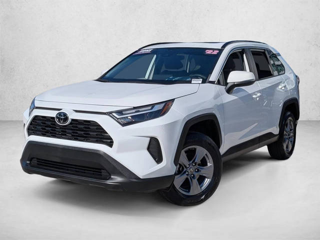 2022 Toyota RAV4 XLE FWD photo