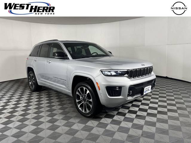 2022 Jeep Grand Cherokee Overland 4WD photo