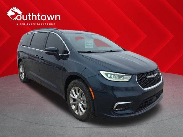 2022 Chrysler Pacifica Minivan Touring L AWD photo