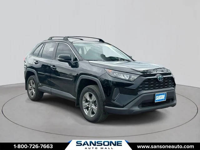 2022 Toyota RAV4 Hybrid LE AWD photo