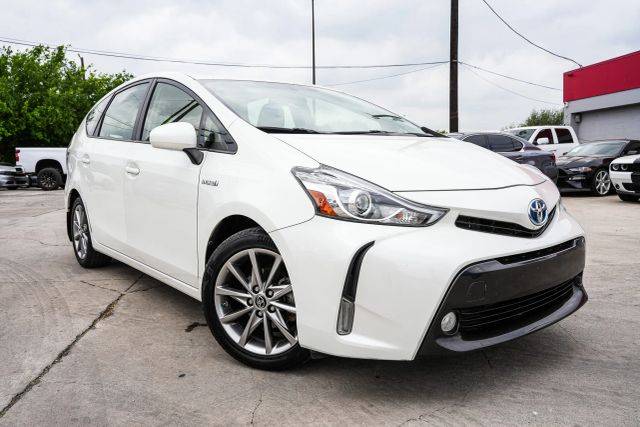 2015 Toyota Prius v Five FWD photo