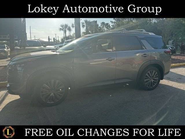 2022 Nissan Pathfinder SL FWD photo