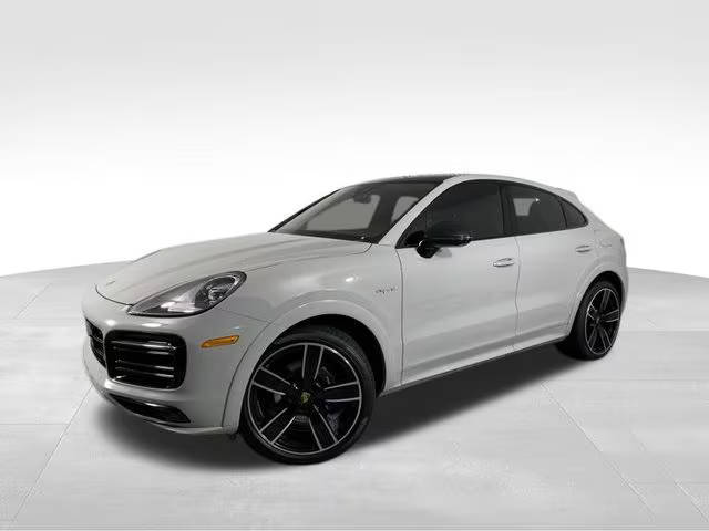 2022 Porsche Cayenne Coupe E-Hybrid AWD photo