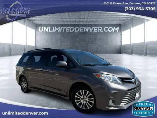 2020 Toyota Sienna XLE FWD photo