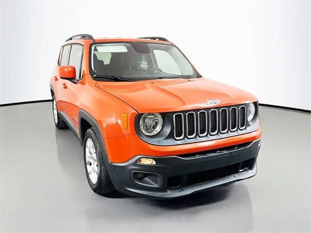 2015 Jeep Renegade Latitude FWD photo