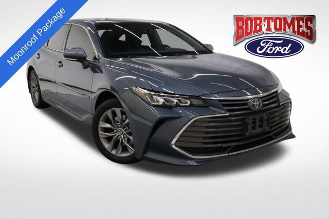 2022 Toyota Avalon Hybrid XLE FWD photo