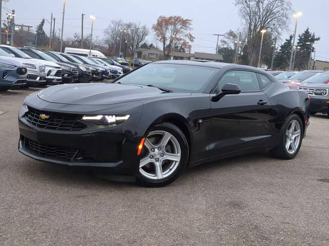 2022 Chevrolet Camaro 1LT RWD photo
