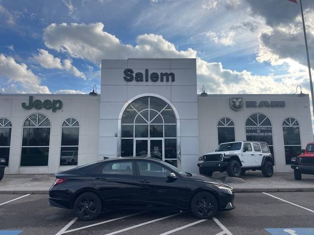 2022 Hyundai Elantra SEL FWD photo