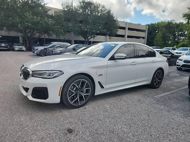 2022 BMW 5 Series 530e RWD photo