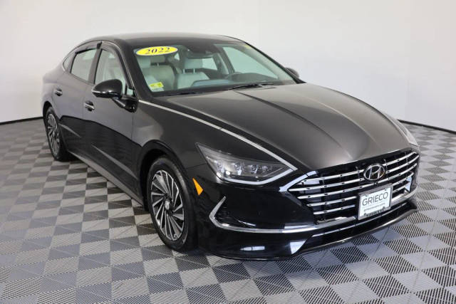 2022 Hyundai Sonata Limited FWD photo